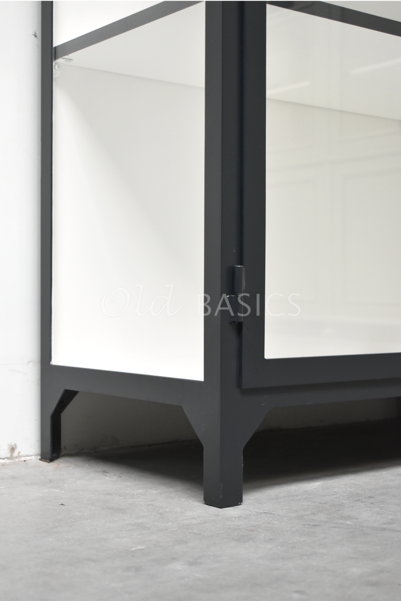 Detail van Apothekerskast Vitrine  LED, 2 deuren, RAL7021, zwart, grijs, materiaal staal